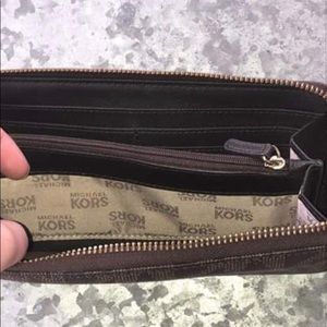 Michael Khors Wallet